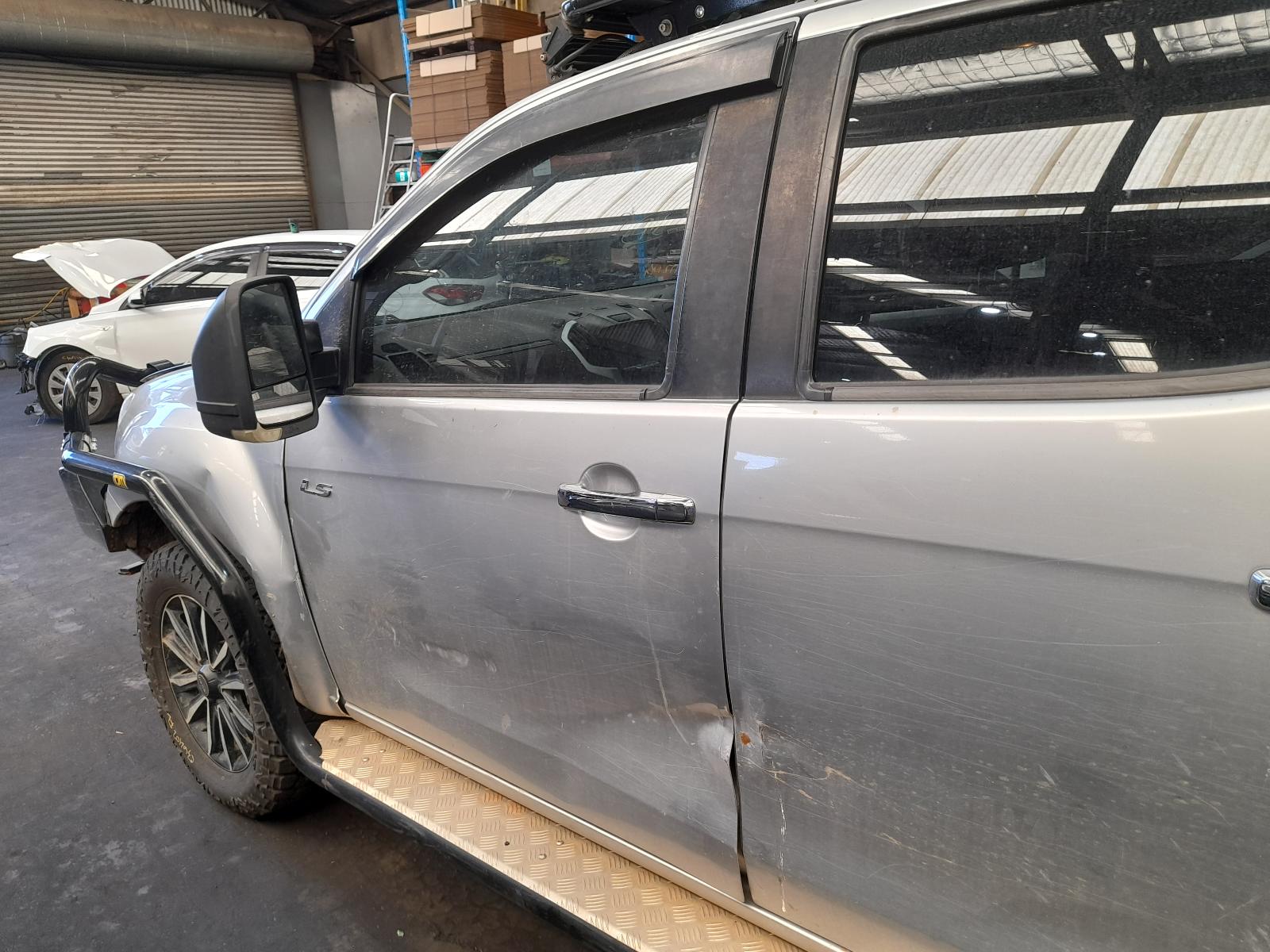 2019 Isuzu Dmax Airbag Module/Sensor View Auto part Airbag Module/Sensor Isuzu Dmax 2019