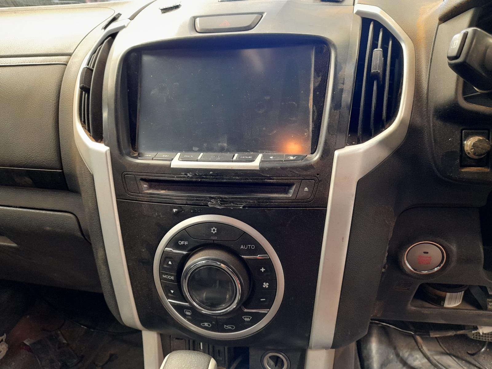2019 Isuzu Dmax Airbag Module/Sensor View Auto part Airbag Module/Sensor Isuzu Dmax 2019