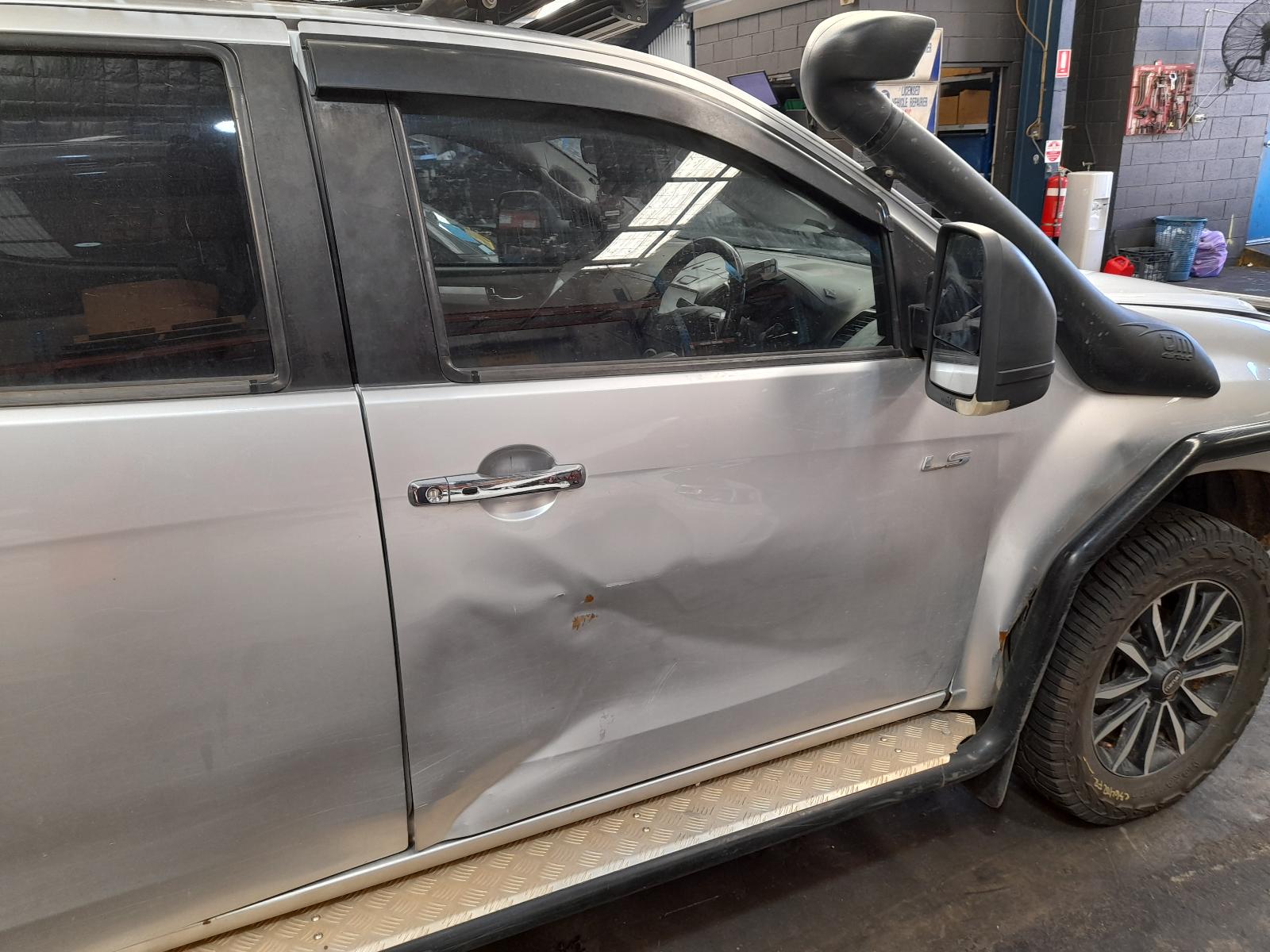 2019 Isuzu Dmax Airbag Module/Sensor View Auto part Airbag Module/Sensor Isuzu Dmax 2019