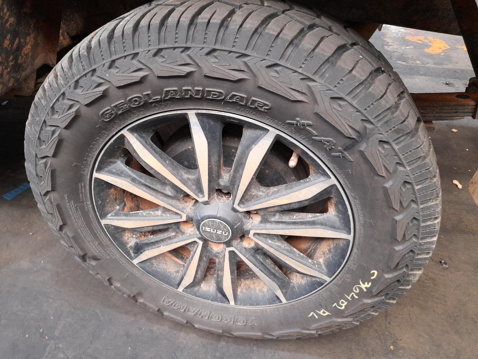 2019 Isuzu Dmax Airbag Module/Sensor View Auto part Airbag Module/Sensor Isuzu Dmax 2019