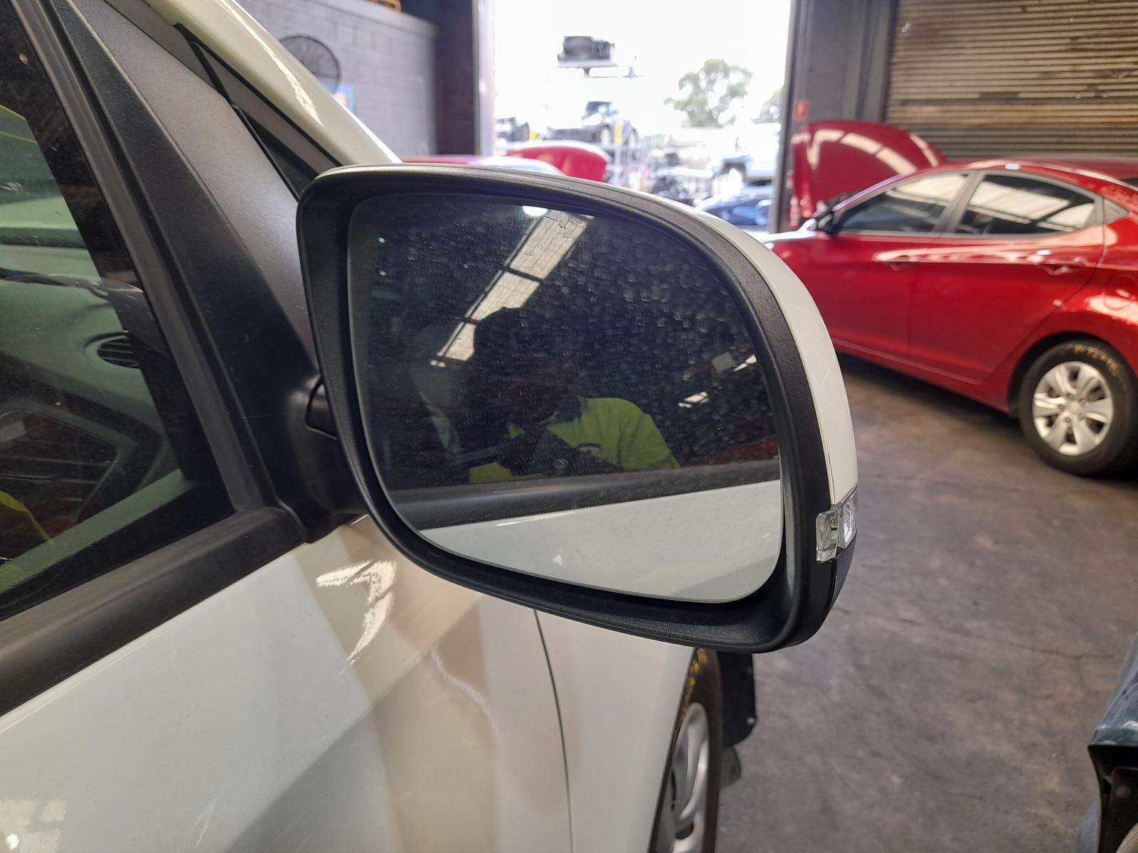 2019 Kia Carnival/grand Carnival Radio/Cd/Dvd/Sat/Tv View Auto part Radio/Cd/Dvd/Sat/Tv Kia Carnival/grand Carnival 2019