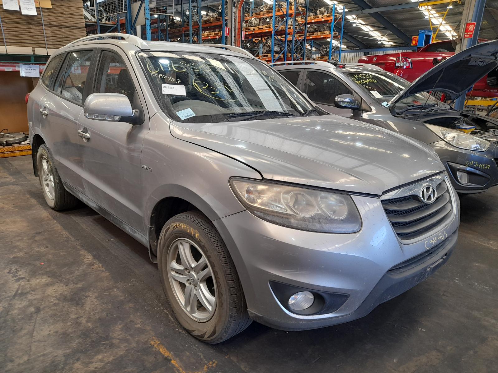 View Auto part null Hyundai Santa Fe 2010