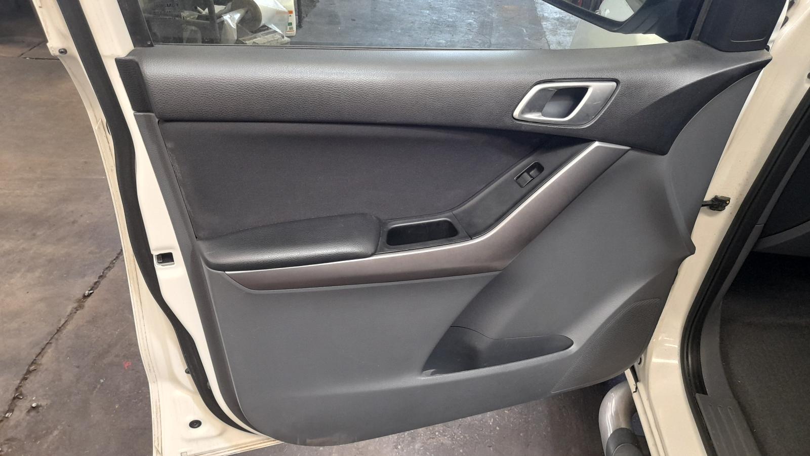 View Auto part Left Indicator/Fog/Side Mazda Bt50 2017