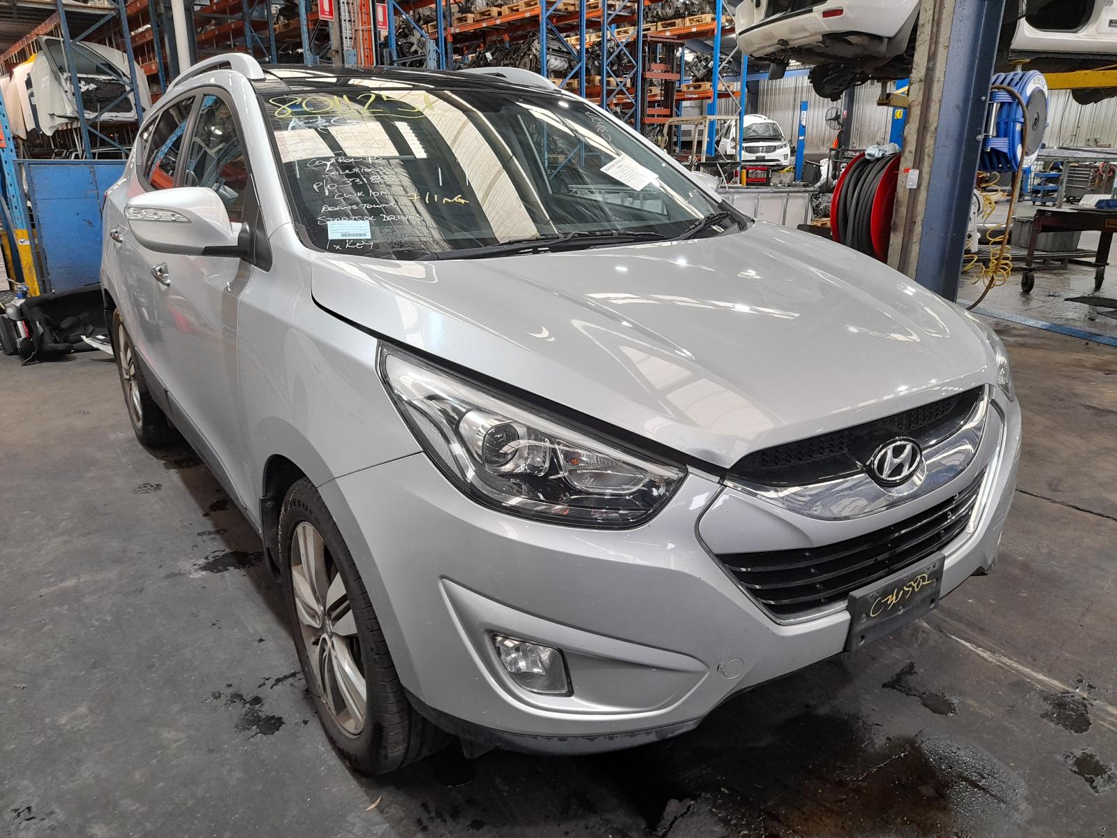 View Auto part Left Front Door Window Hyundai Ix35 2014