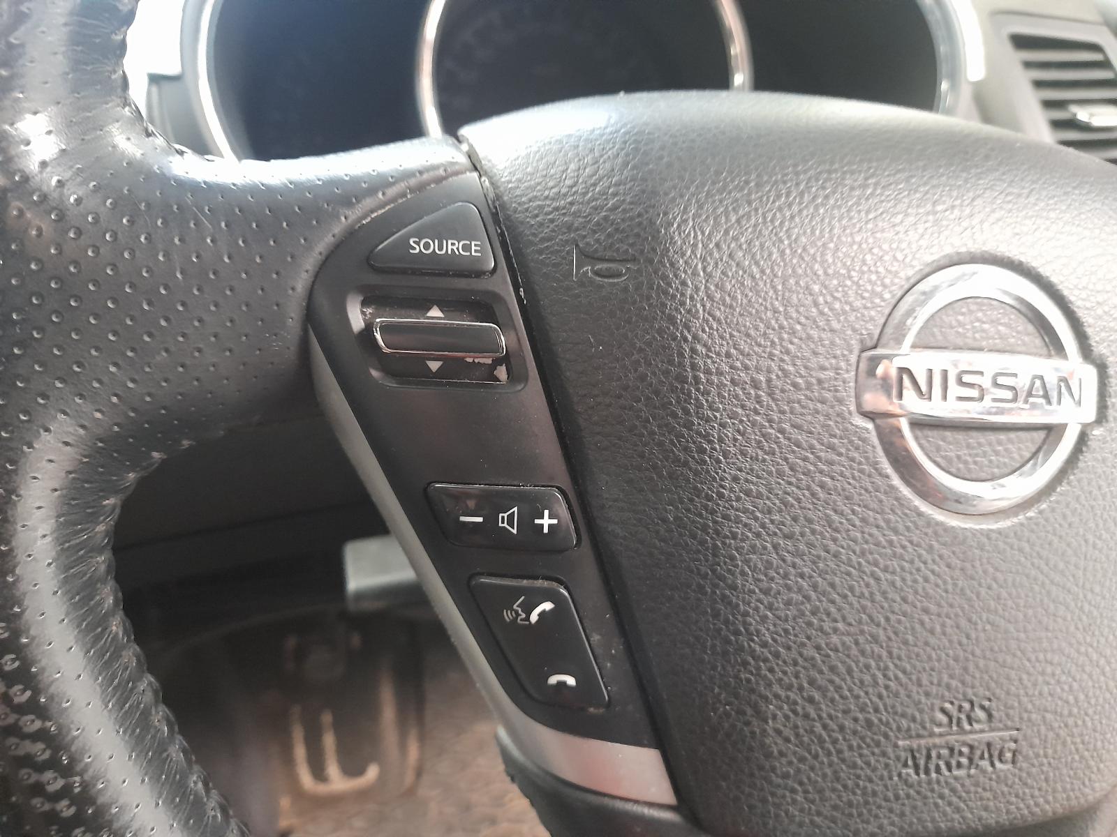 View Auto part Right Front Door Nissan Murano 2011