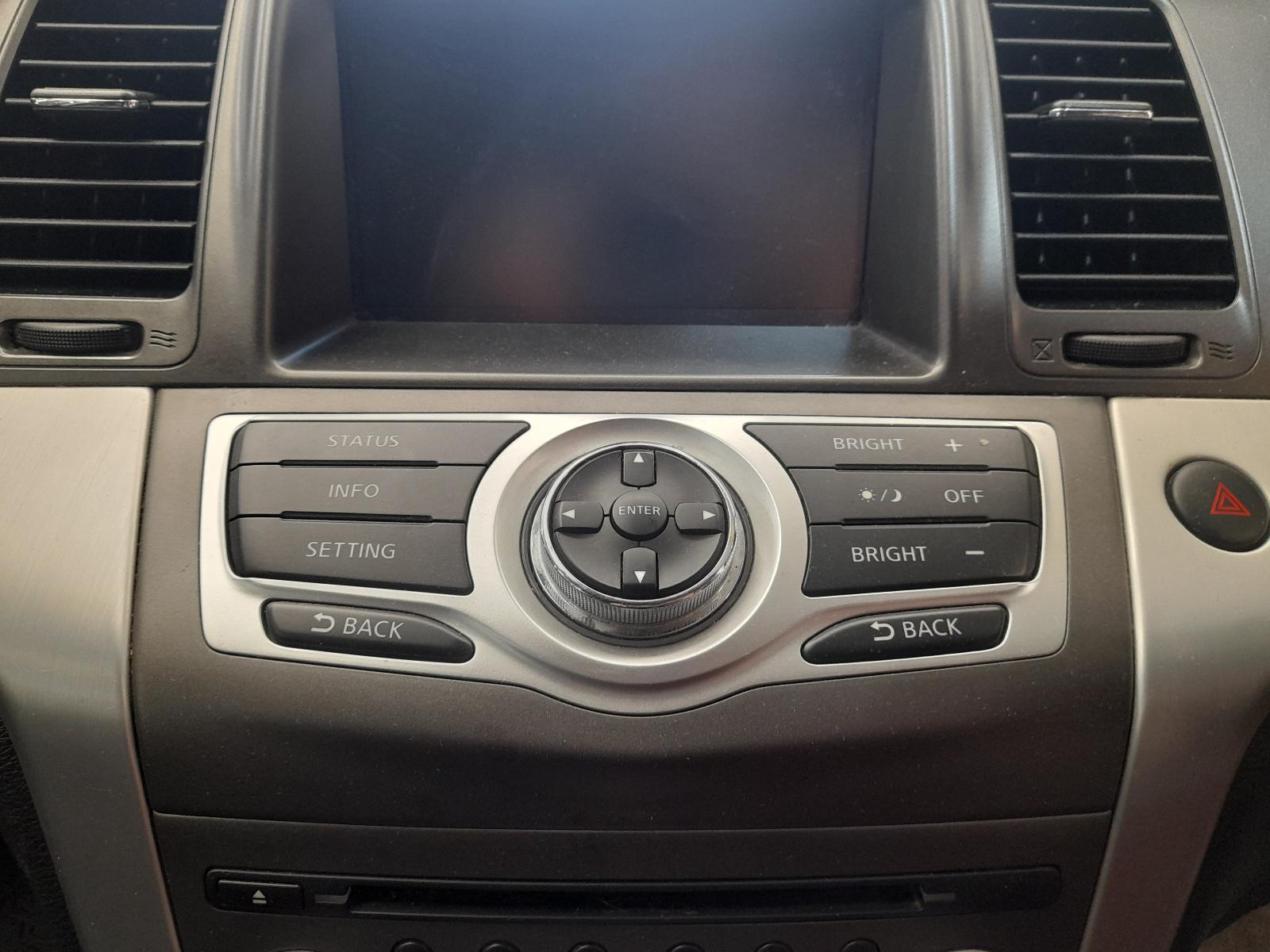 View Auto part Right Front Door Nissan Murano 2011