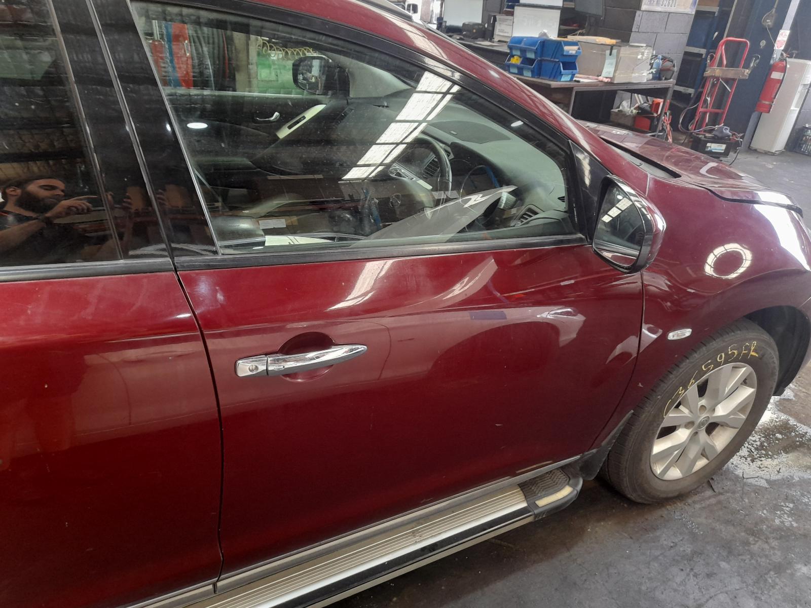View Auto part Right Front Door Nissan Murano 2011
