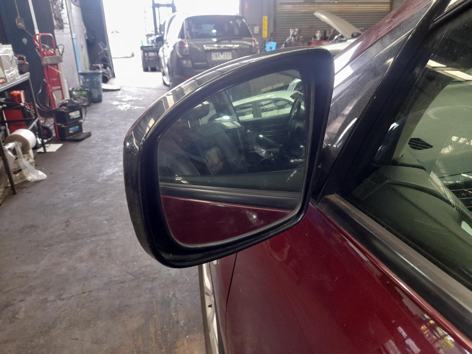 View Auto part Right Front Door Nissan Murano 2011