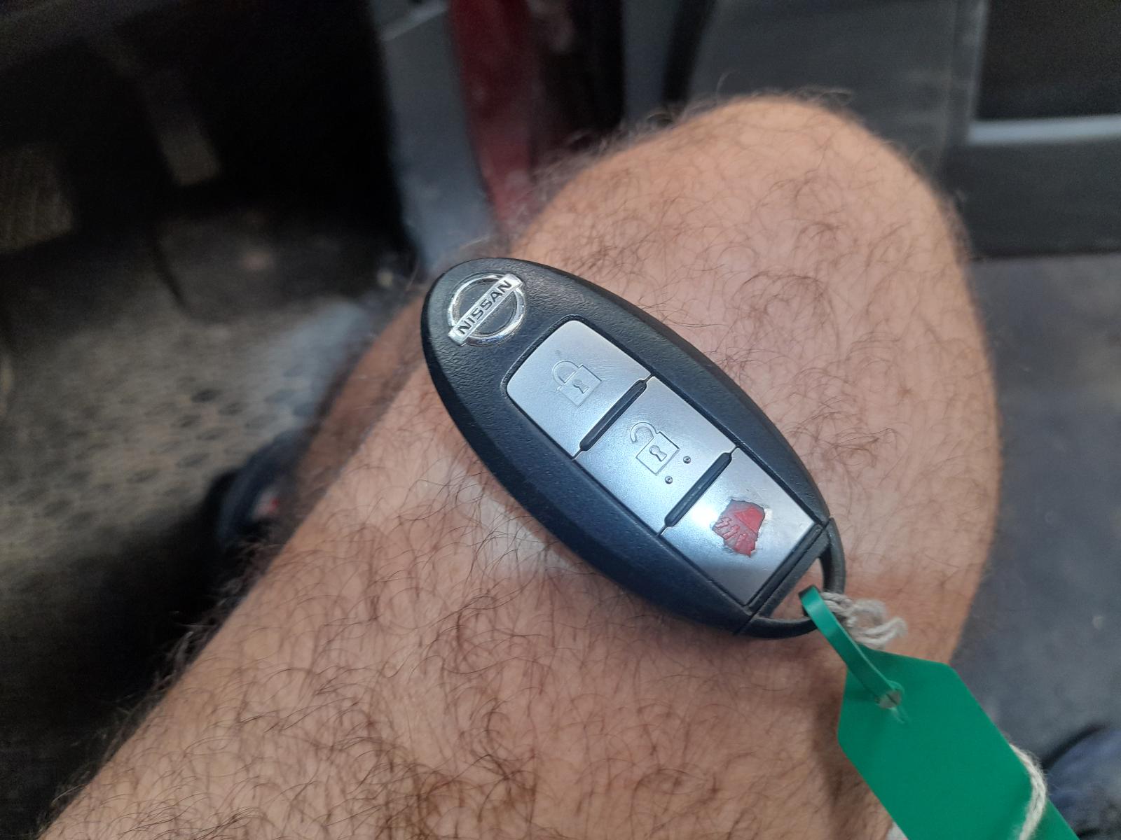 View Auto part Right Front Door Nissan Murano 2011