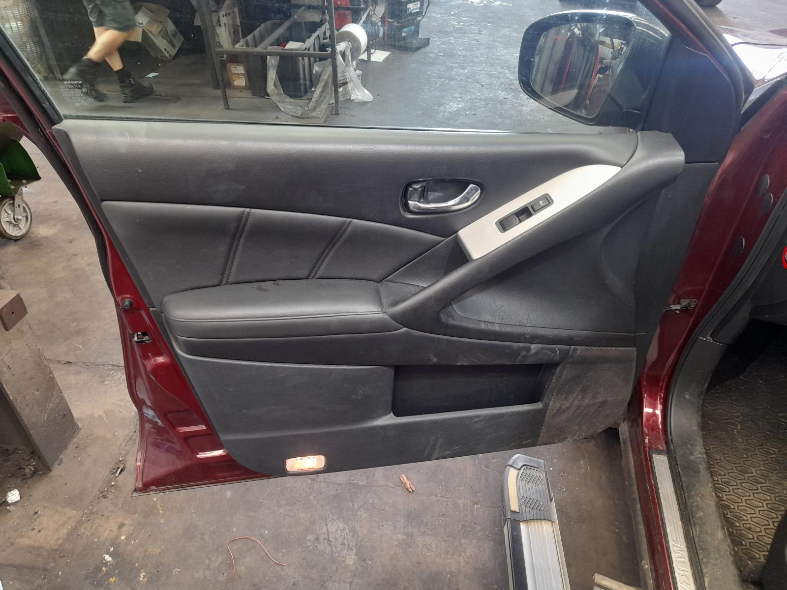View Auto part Right Front Door Nissan Murano 2011