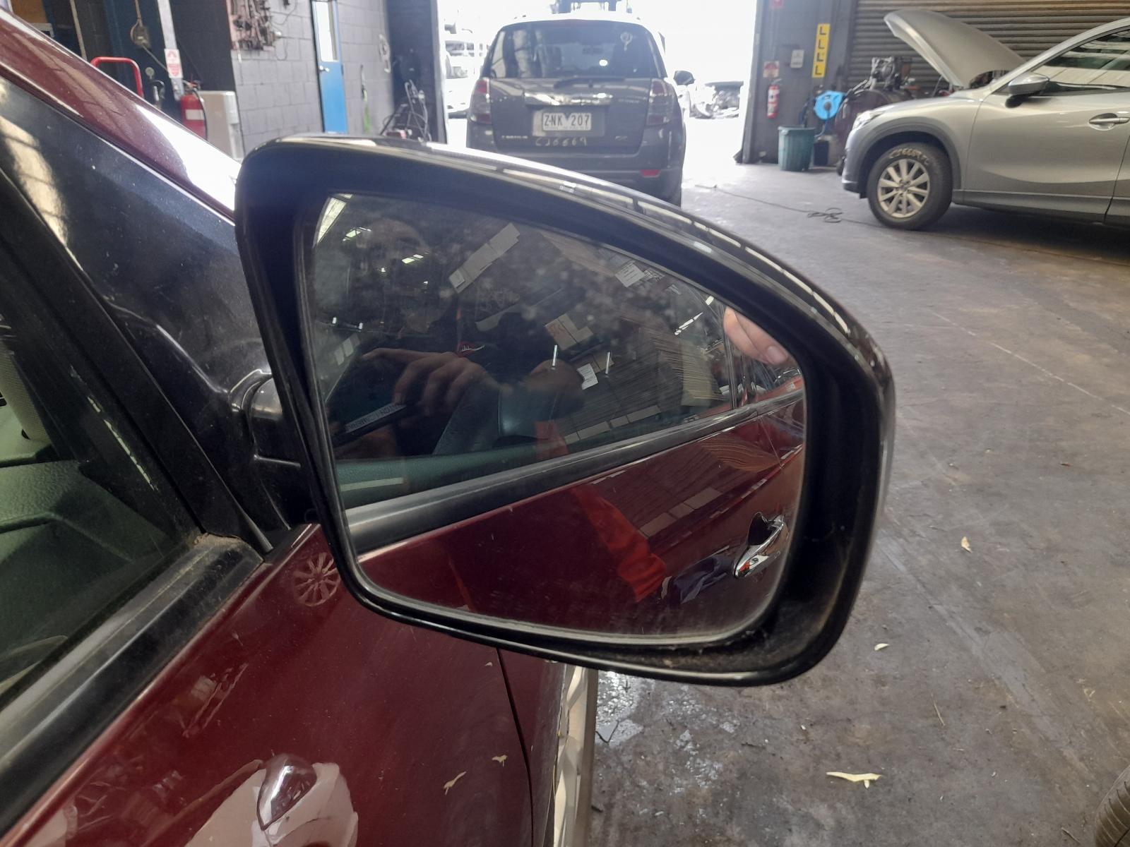 View Auto part Right Front Door Nissan Murano 2011