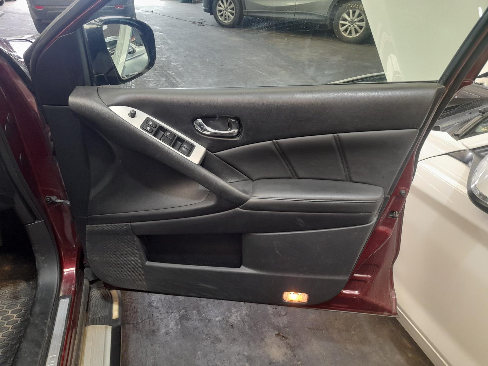 View Auto part Right Front Door Nissan Murano 2011