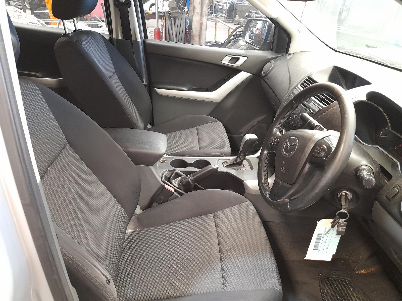 2012 Mazda Bt50 Left Indicator/Fog/Side View Auto part Left Indicator/Fog/Side Mazda Bt50 2012