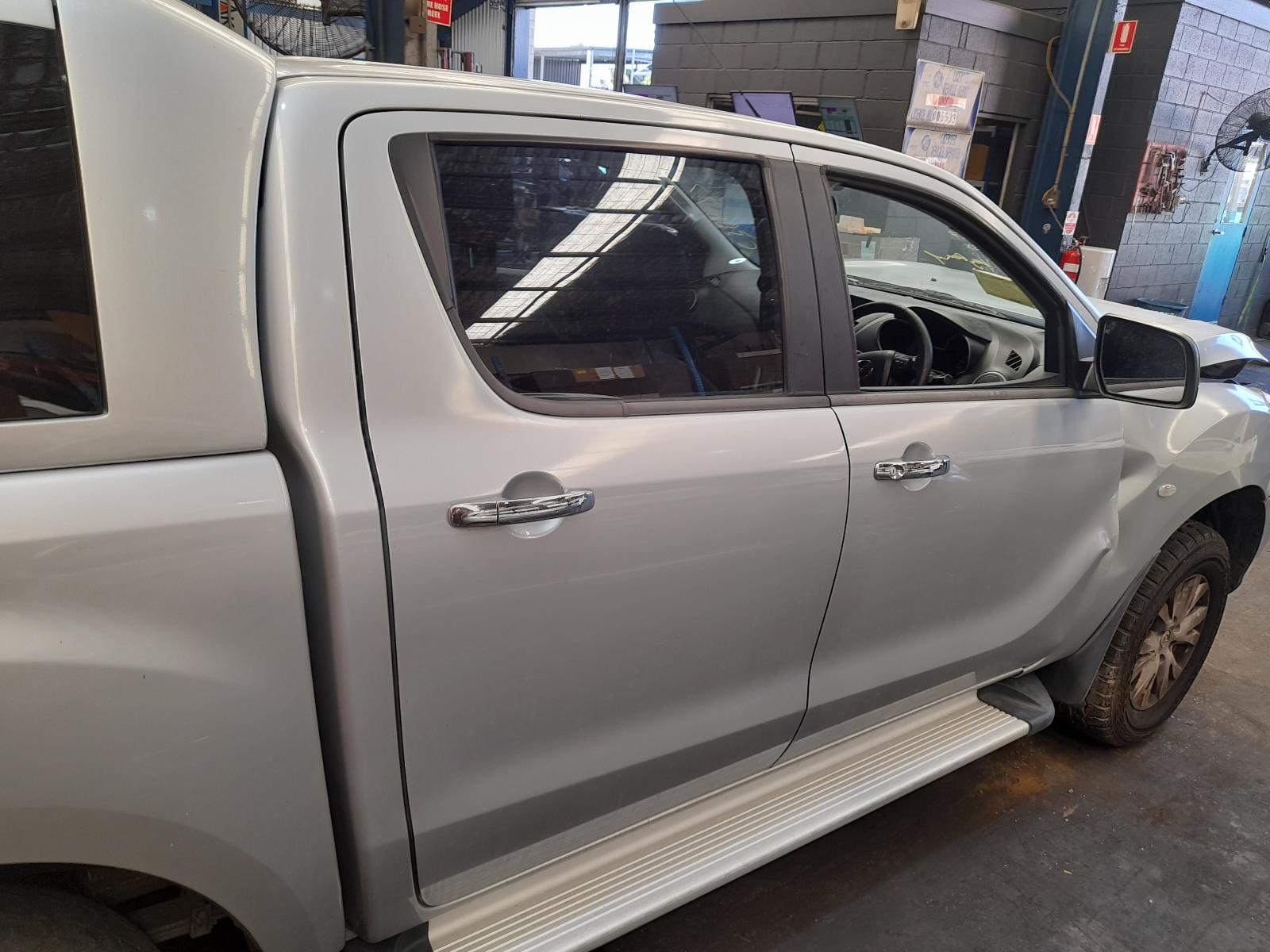 2012 Mazda Bt50 Left Indicator/Fog/Side View Auto part Left Indicator/Fog/Side Mazda Bt50 2012