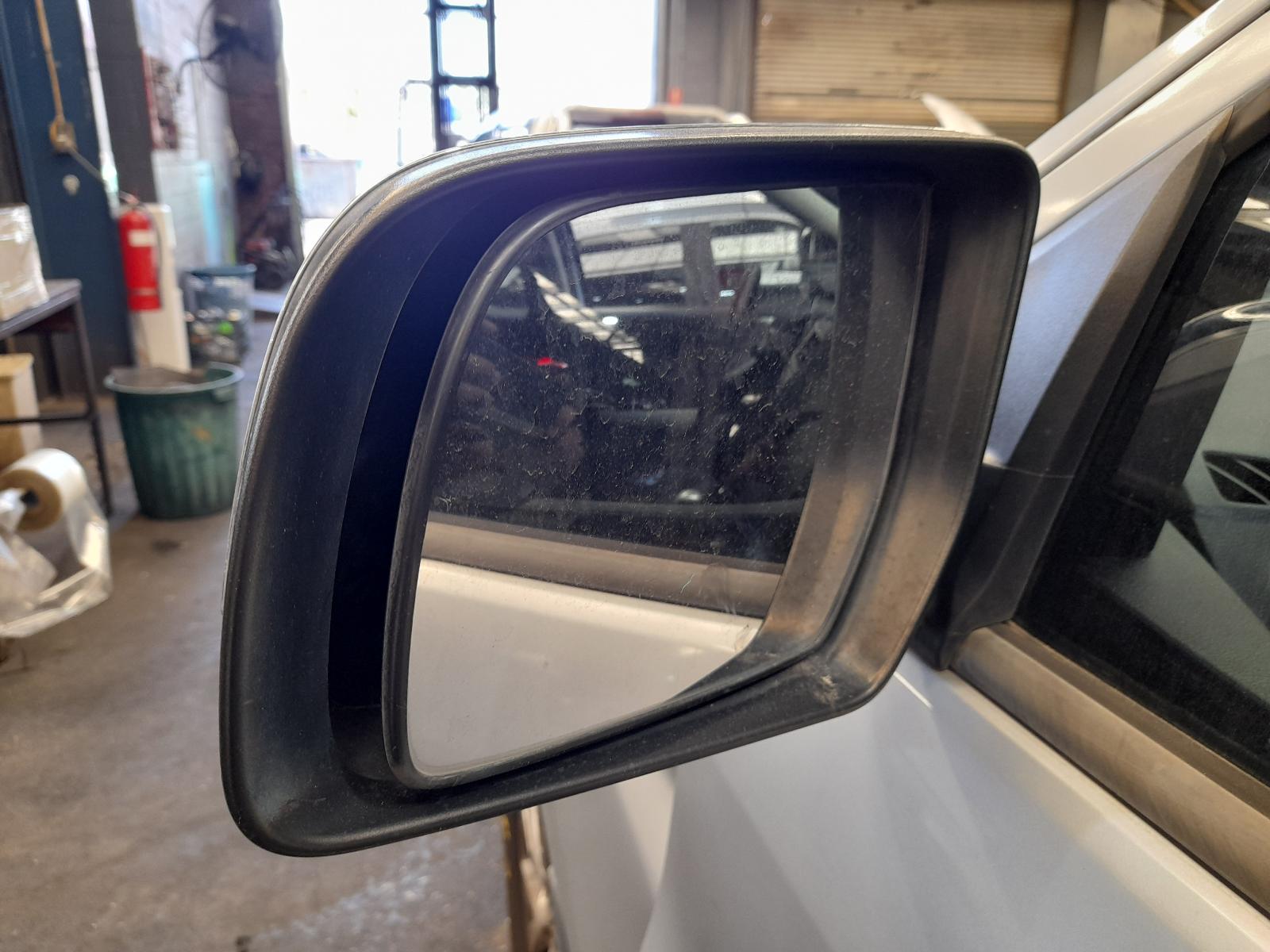2012 Mazda Bt50 Left Indicator/Fog/Side View Auto part Left Indicator/Fog/Side Mazda Bt50 2012