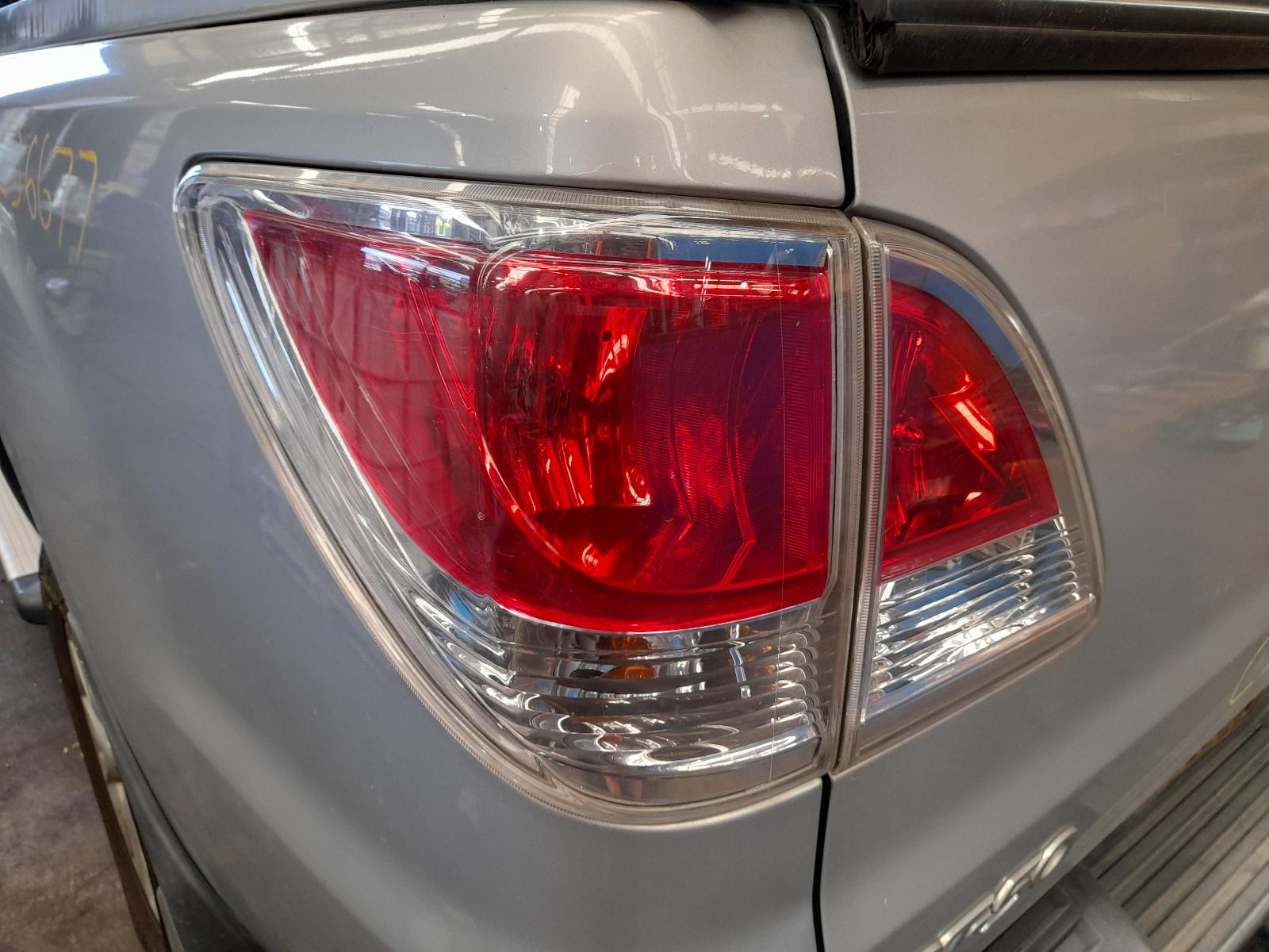 2012 Mazda Bt50 Left Indicator/Fog/Side View Auto part Left Indicator/Fog/Side Mazda Bt50 2012
