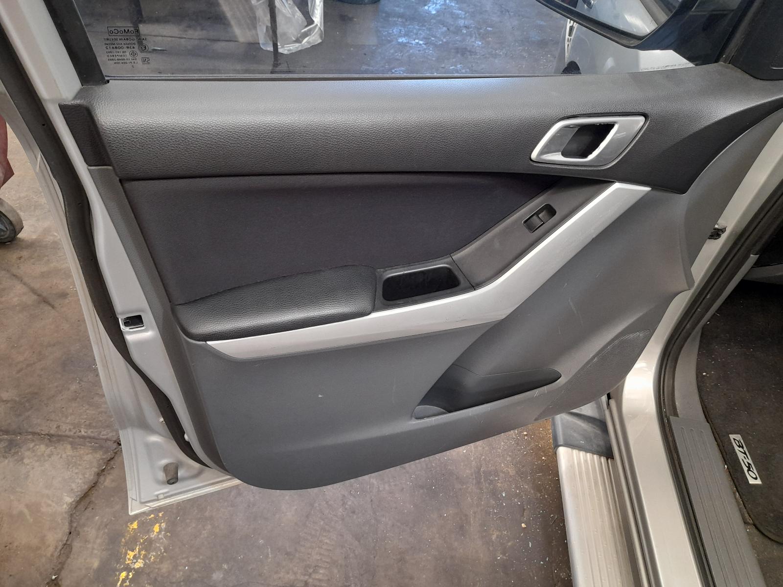 2012 Mazda Bt50 Left Indicator/Fog/Side View Auto part Left Indicator/Fog/Side Mazda Bt50 2012