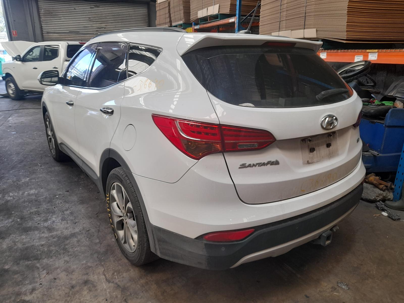 View Auto part Right Rear Door Window Hyundai Santa Fe 2014