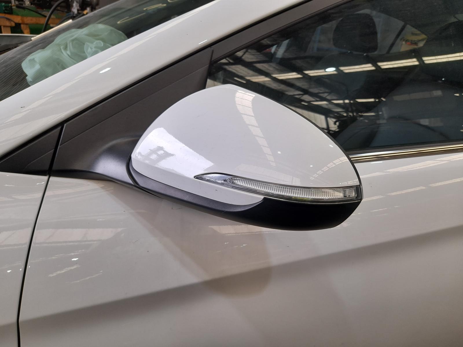 View Auto part Alternator Hyundai Elantra 2017