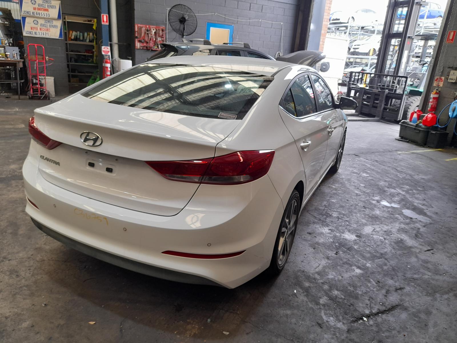 View Auto part Alternator Hyundai Elantra 2017