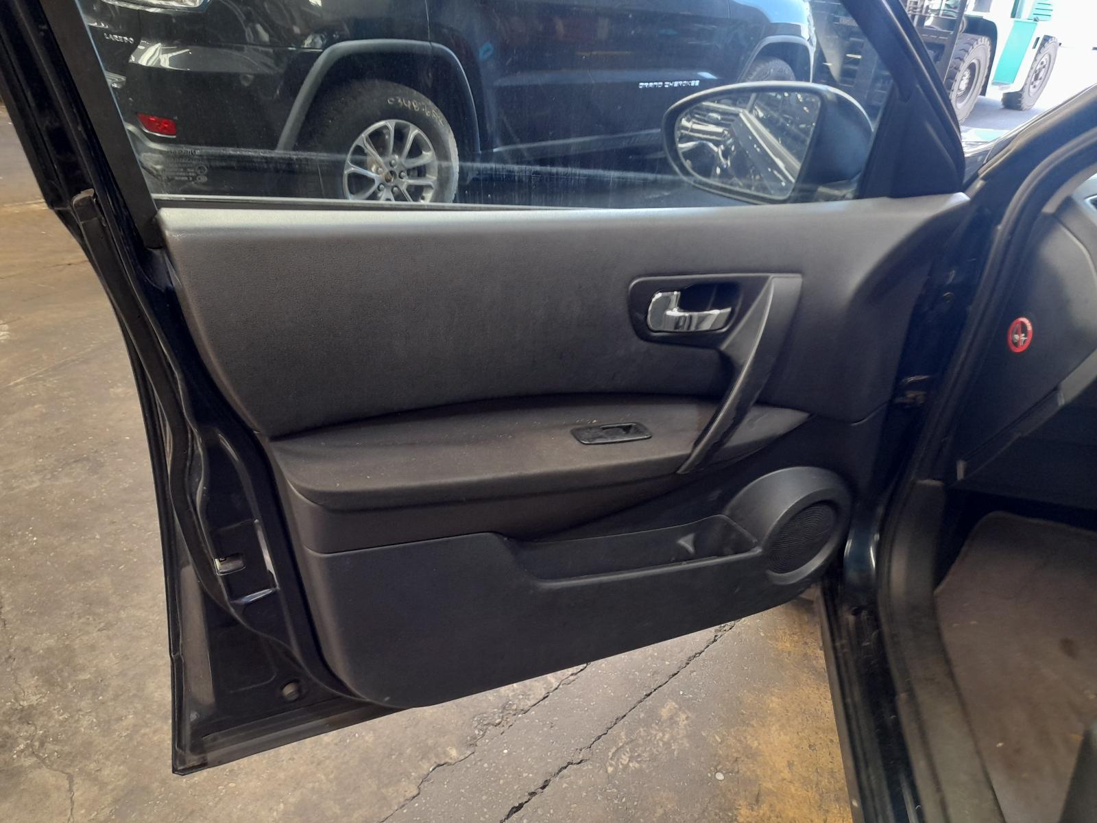 2010 Nissan Dualis Radiator View Auto part Radiator Nissan Dualis 2010