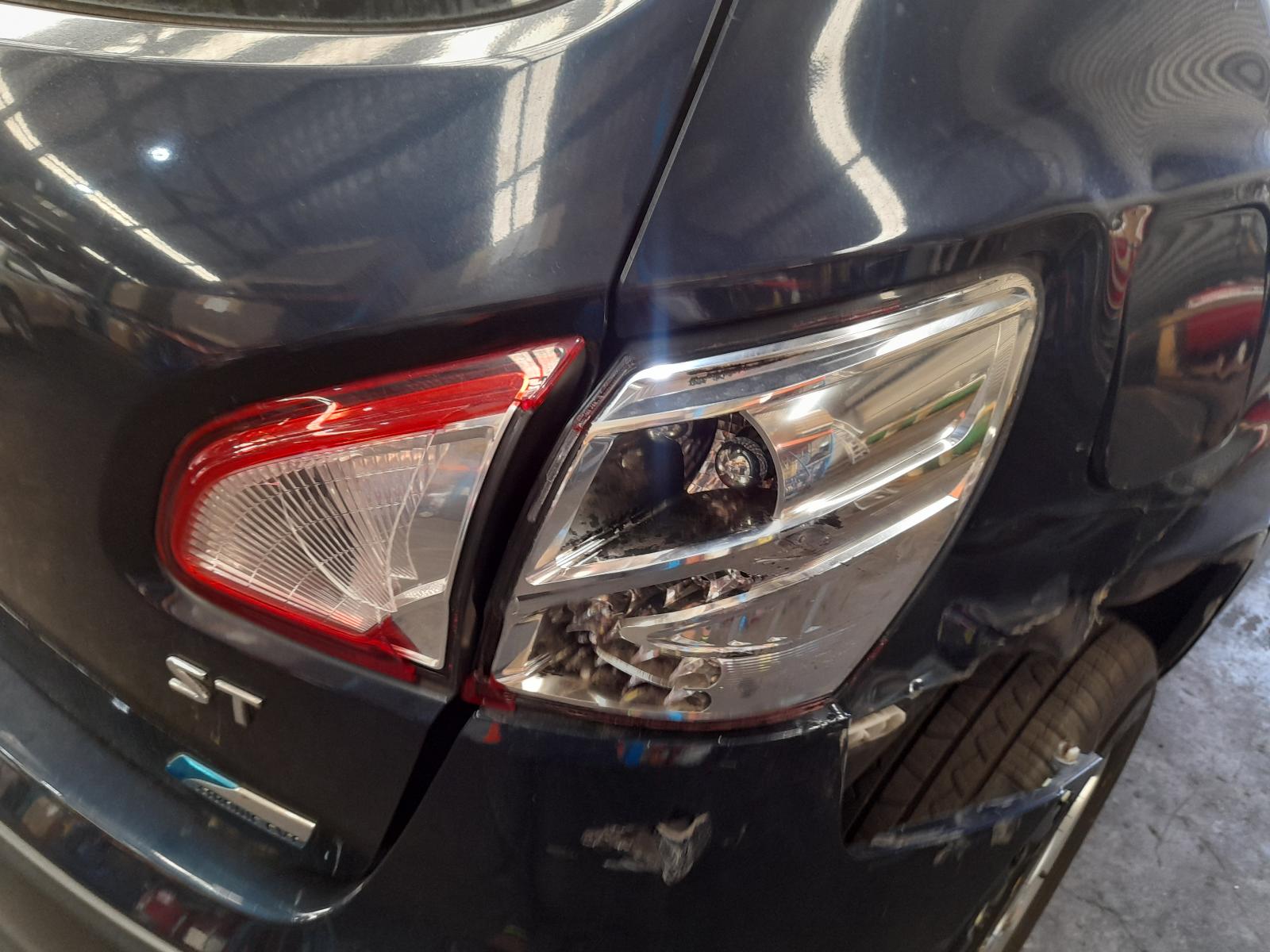 2010 Nissan Dualis Radiator View Auto part Radiator Nissan Dualis 2010