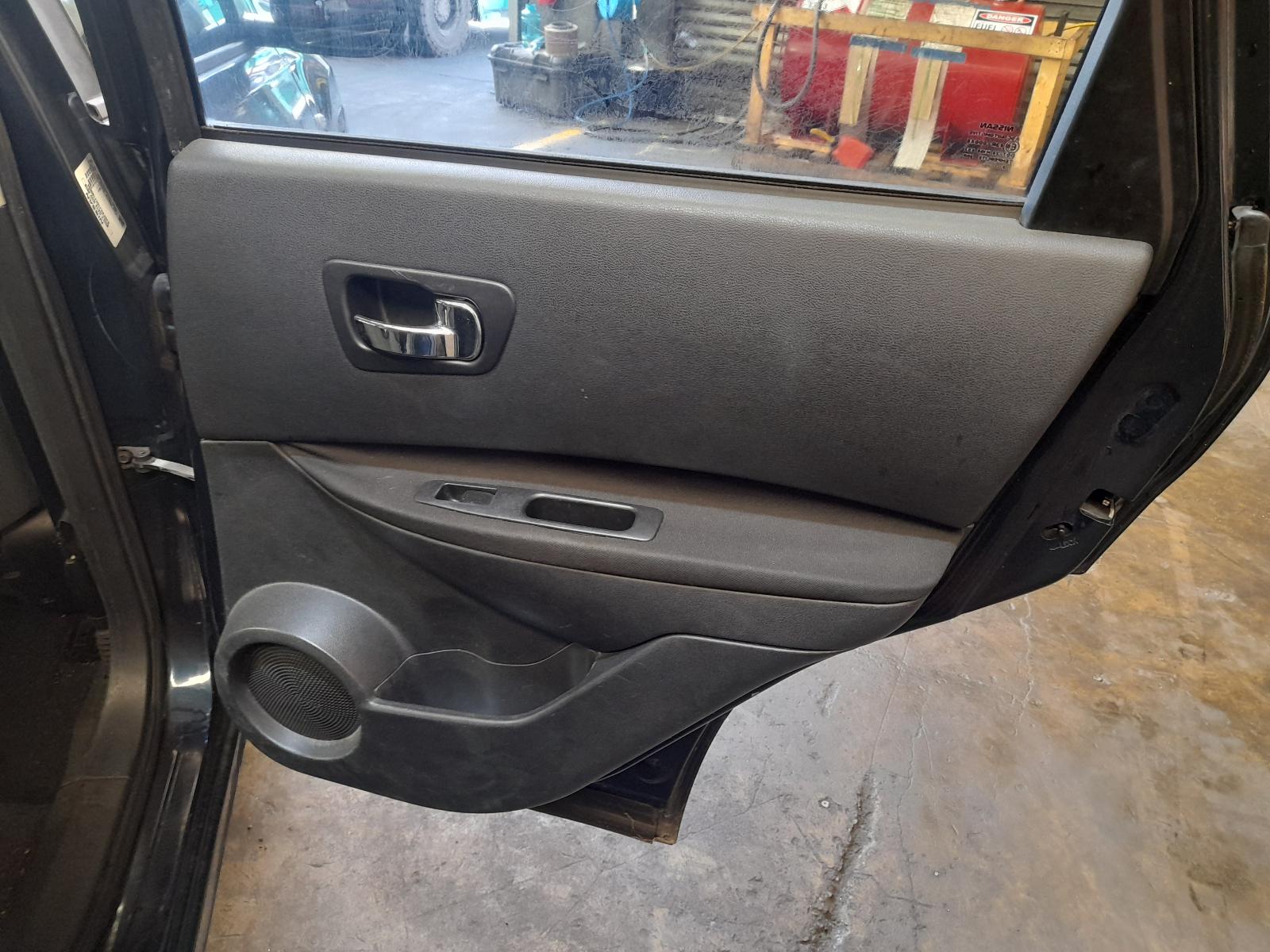 2010 Nissan Dualis Radiator View Auto part Radiator Nissan Dualis 2010