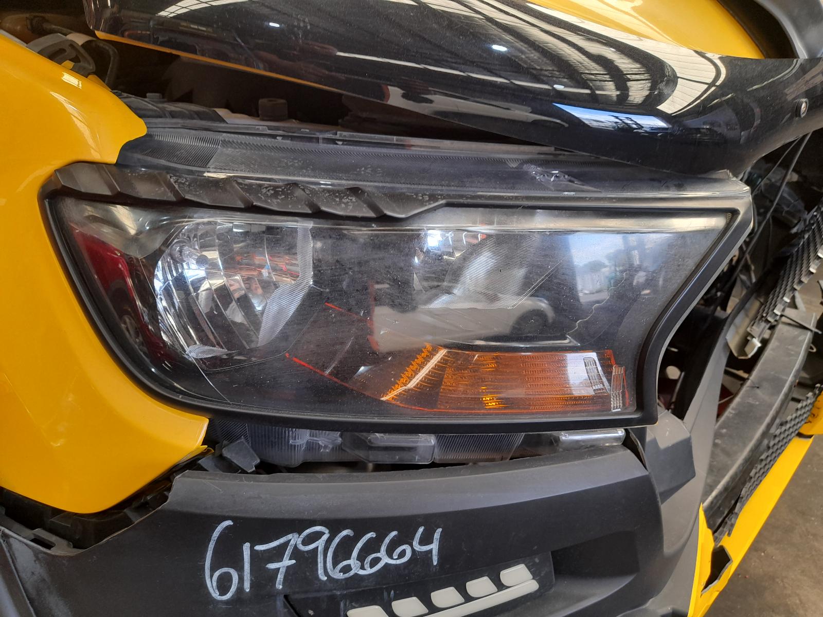 View Auto part Side Step/Skirt Ford Ranger 2018