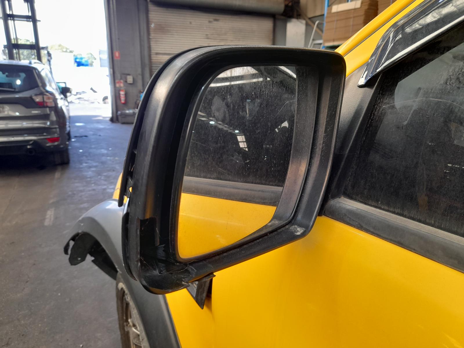 View Auto part Side Step/Skirt Ford Ranger 2018
