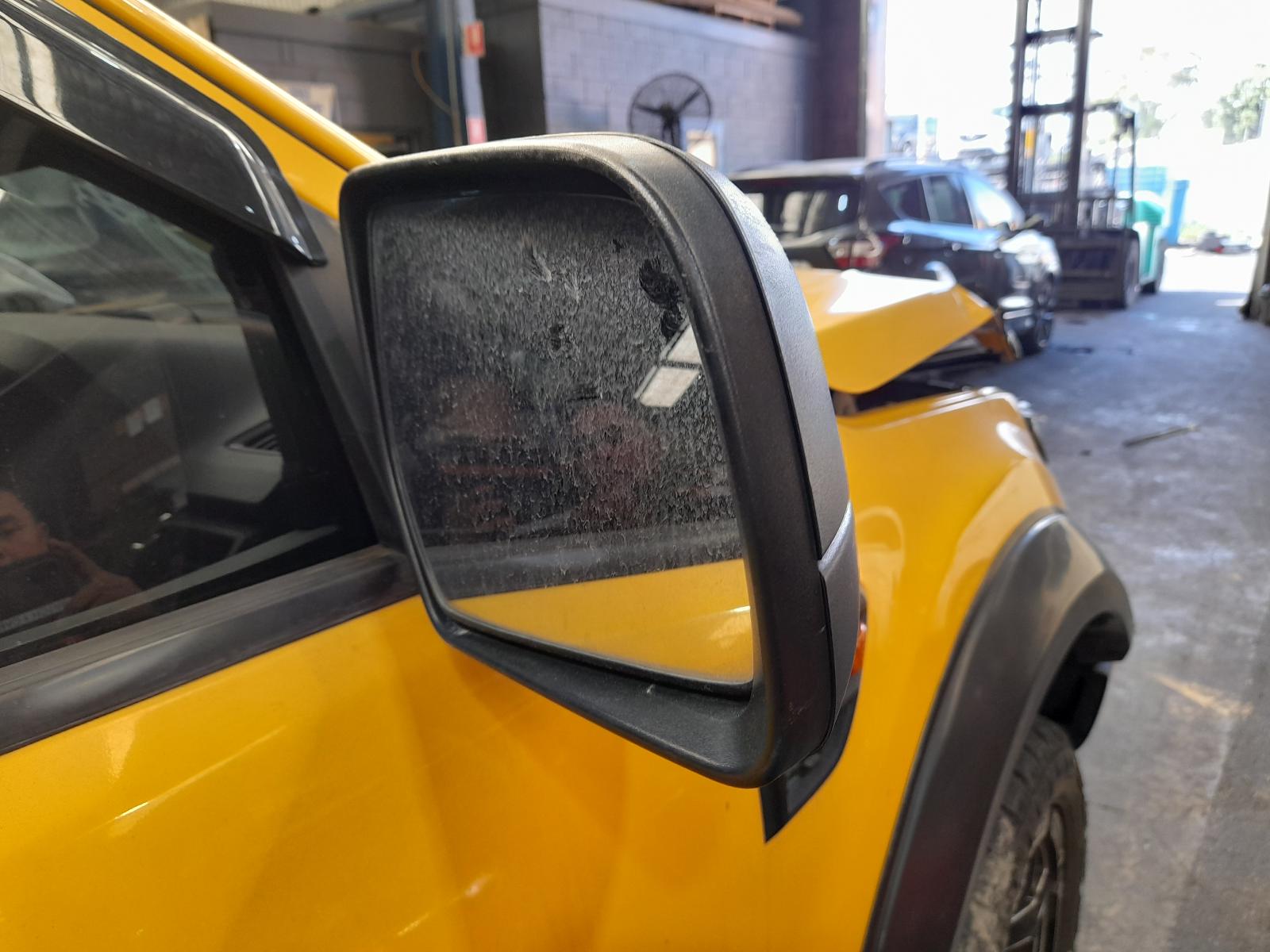 View Auto part Side Step/Skirt Ford Ranger 2018