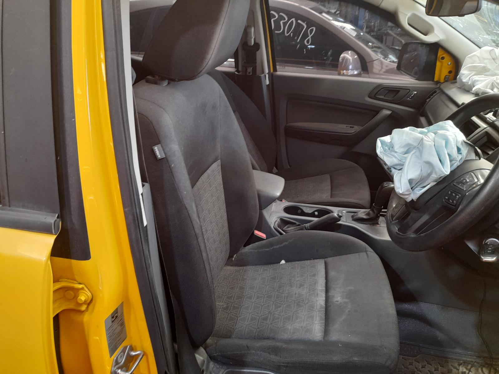 View Auto part Side Step/Skirt Ford Ranger 2018