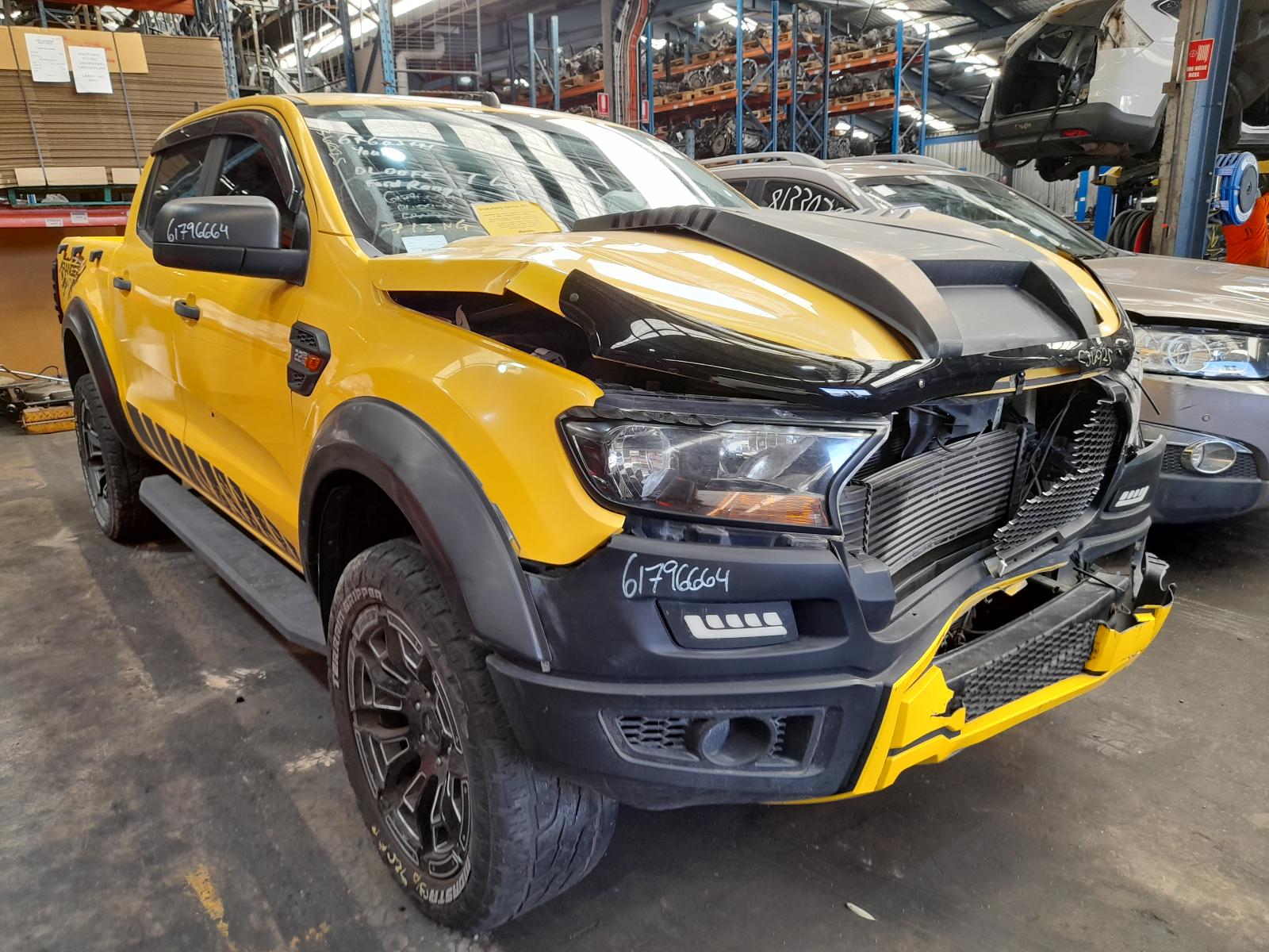 View Auto part Side Step/Skirt Ford Ranger 2018