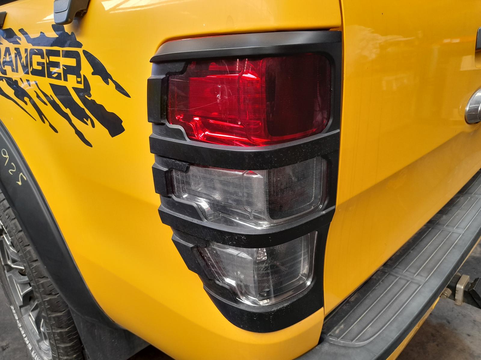 View Auto part Side Step/Skirt Ford Ranger 2018