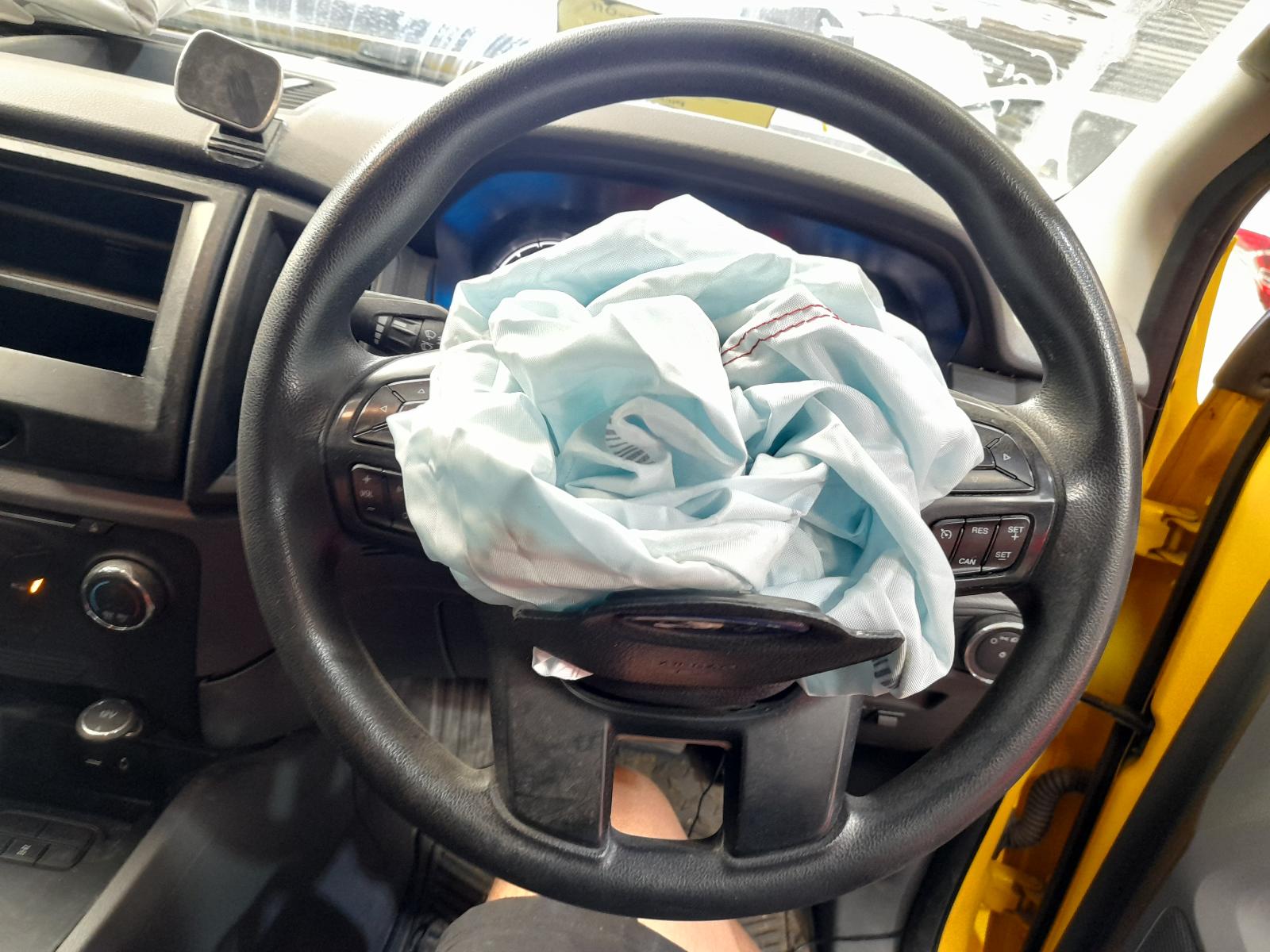 View Auto part Side Step/Skirt Ford Ranger 2018