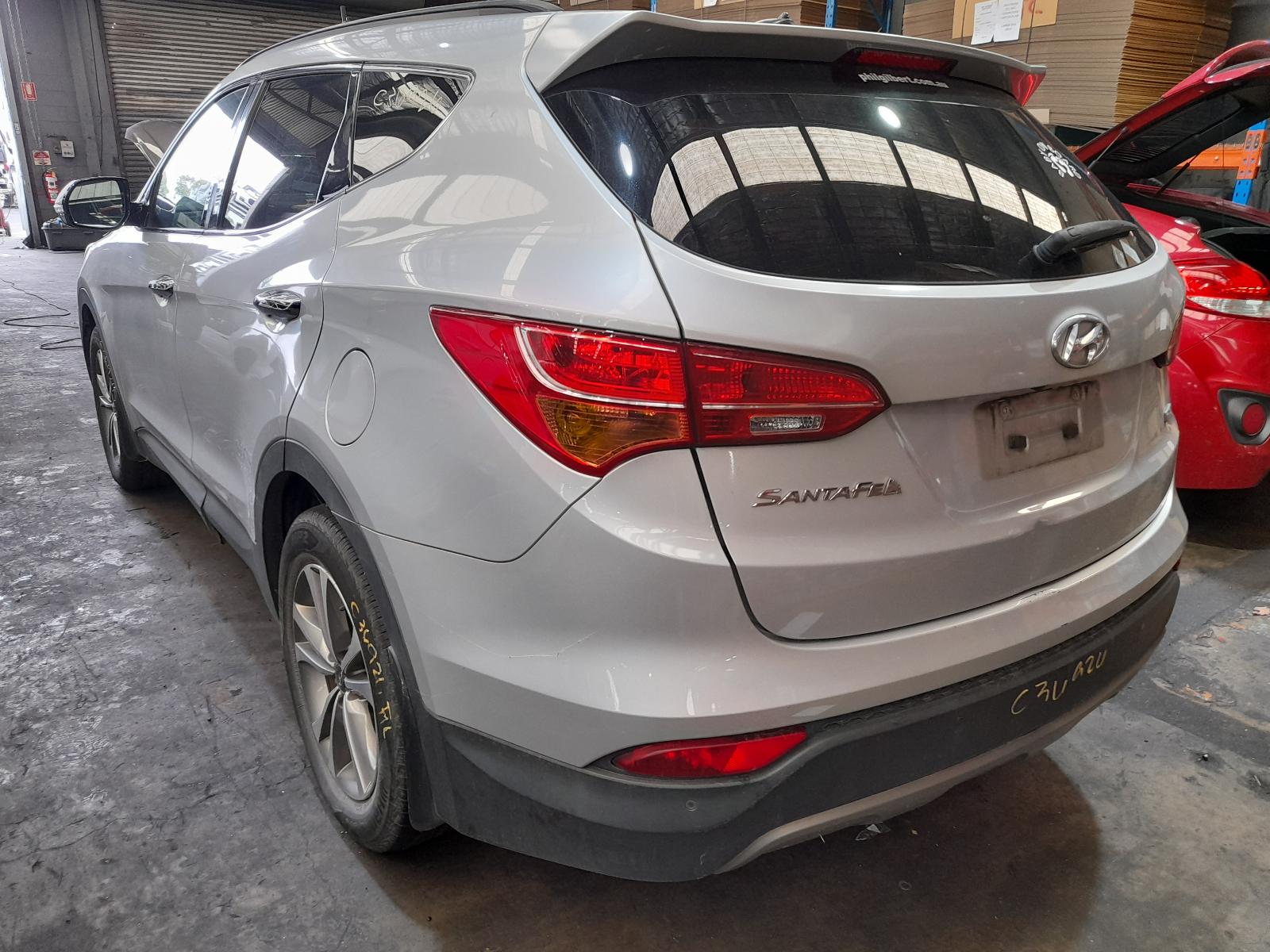 View Auto part Right Rear Door Window Hyundai Santa Fe 2015