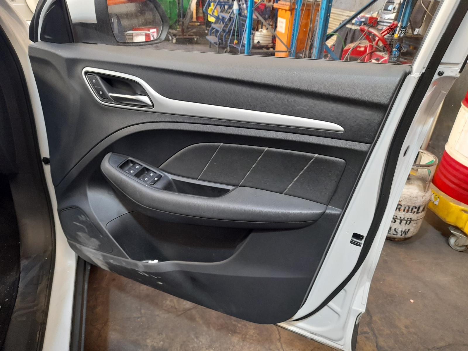 View Auto part Left Door Mirror Mg Zs 2023