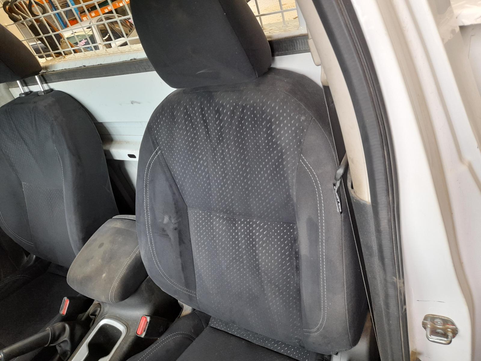 View Auto part Misc Nissan Navara 2016