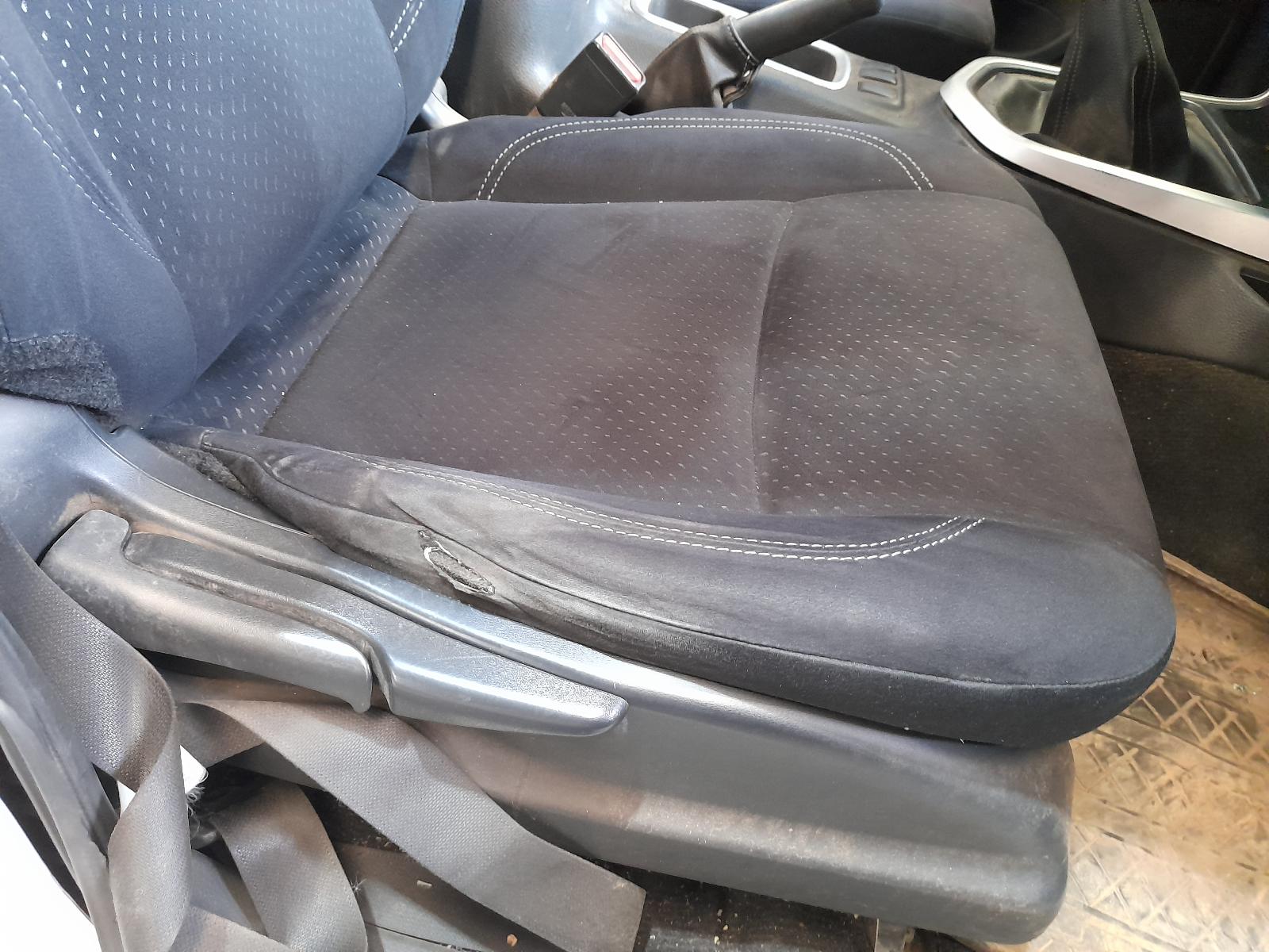 View Auto part Misc Nissan Navara 2016