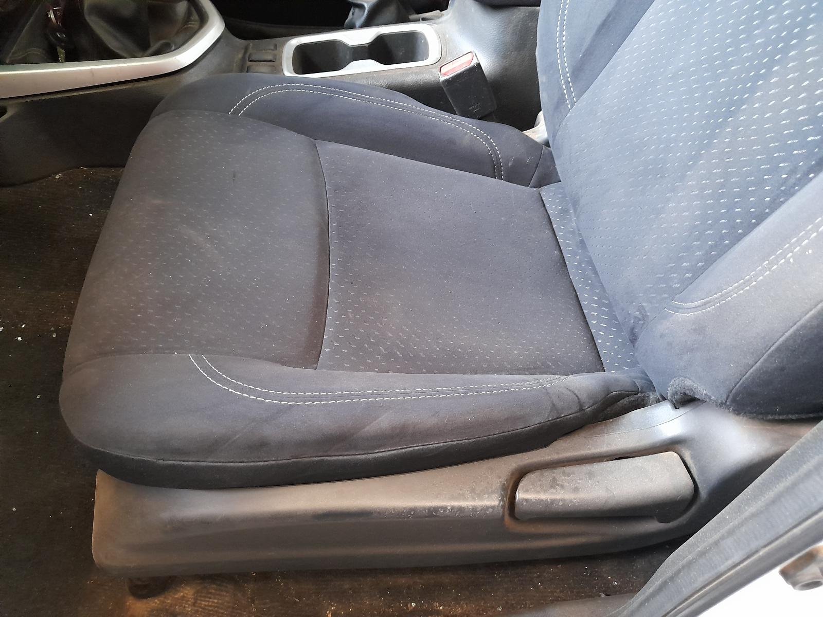 View Auto part Misc Nissan Navara 2016