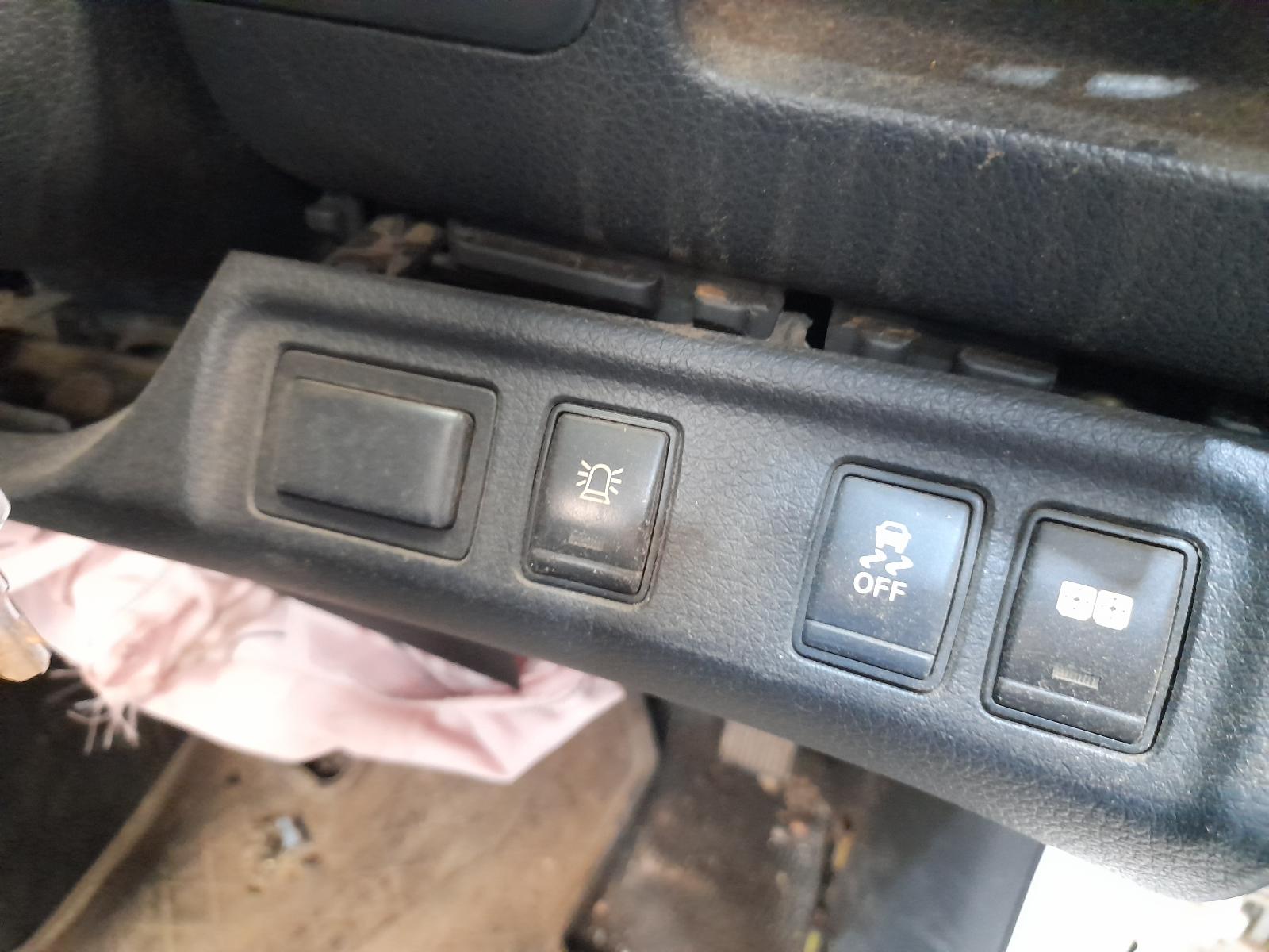 View Auto part Misc Nissan Navara 2016