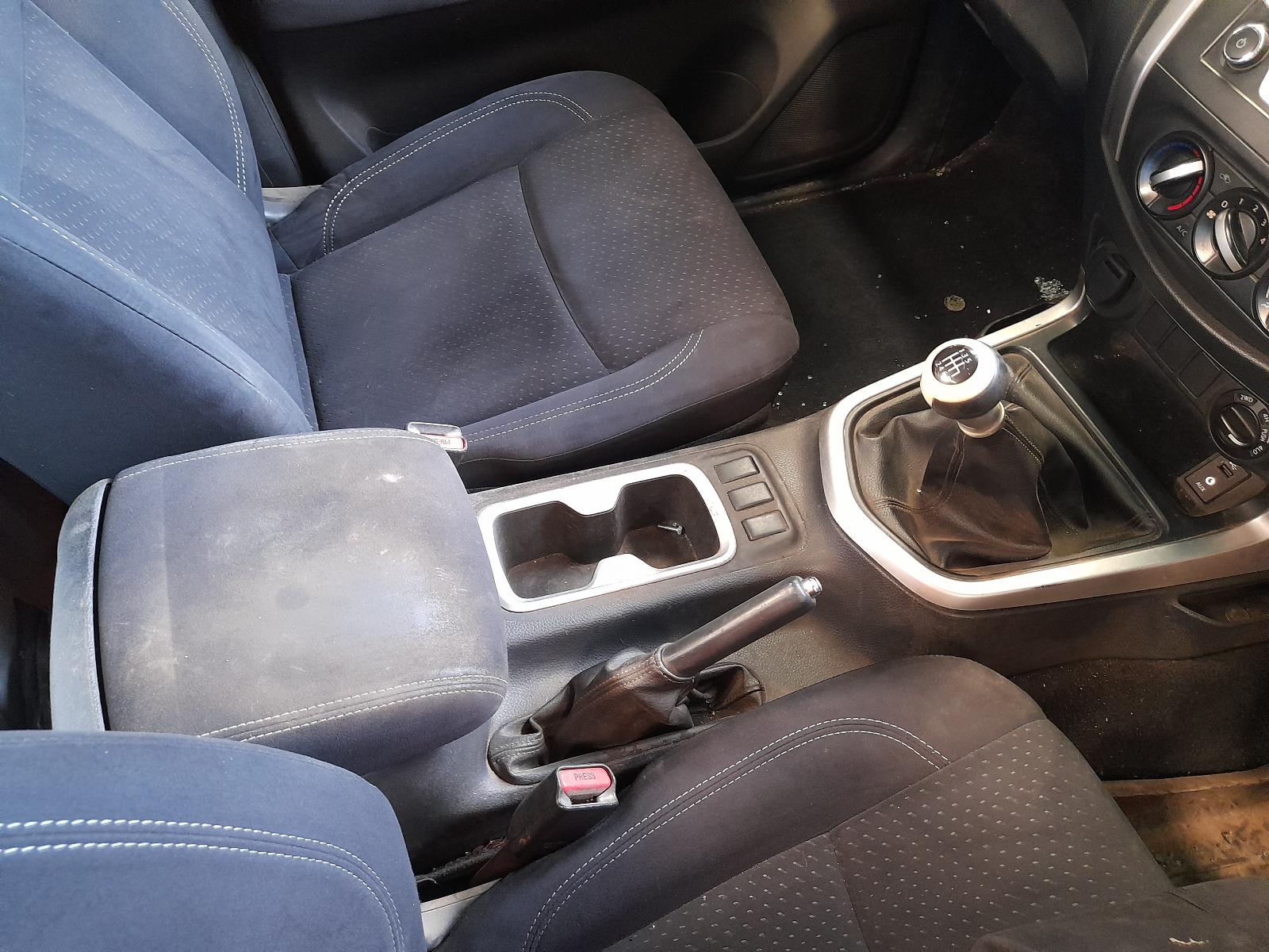 View Auto part Misc Nissan Navara 2016