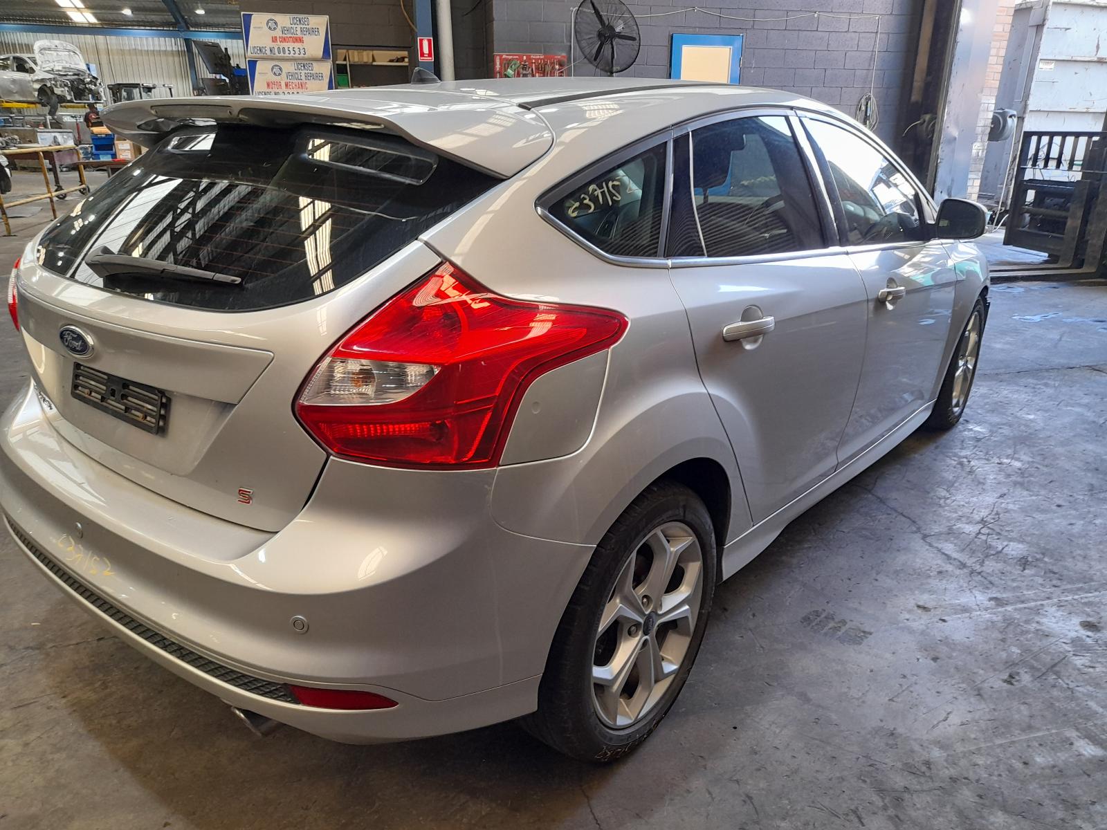 View Auto part Rear Bumper Ford Focus 2012