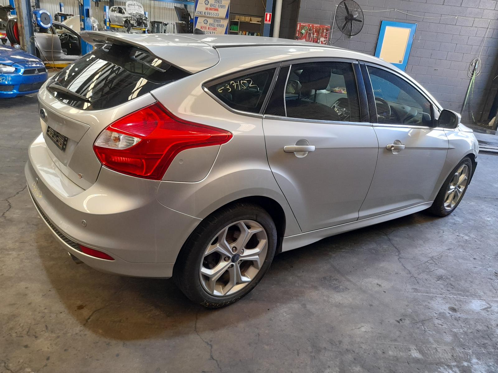 View Auto part Rear Bumper Ford Focus 2012