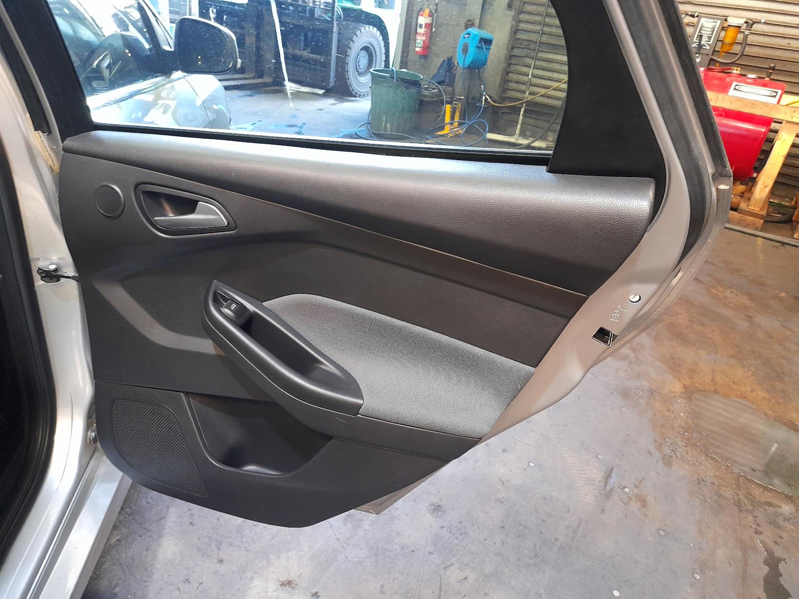 View Auto part Rear Bumper Ford Focus 2012