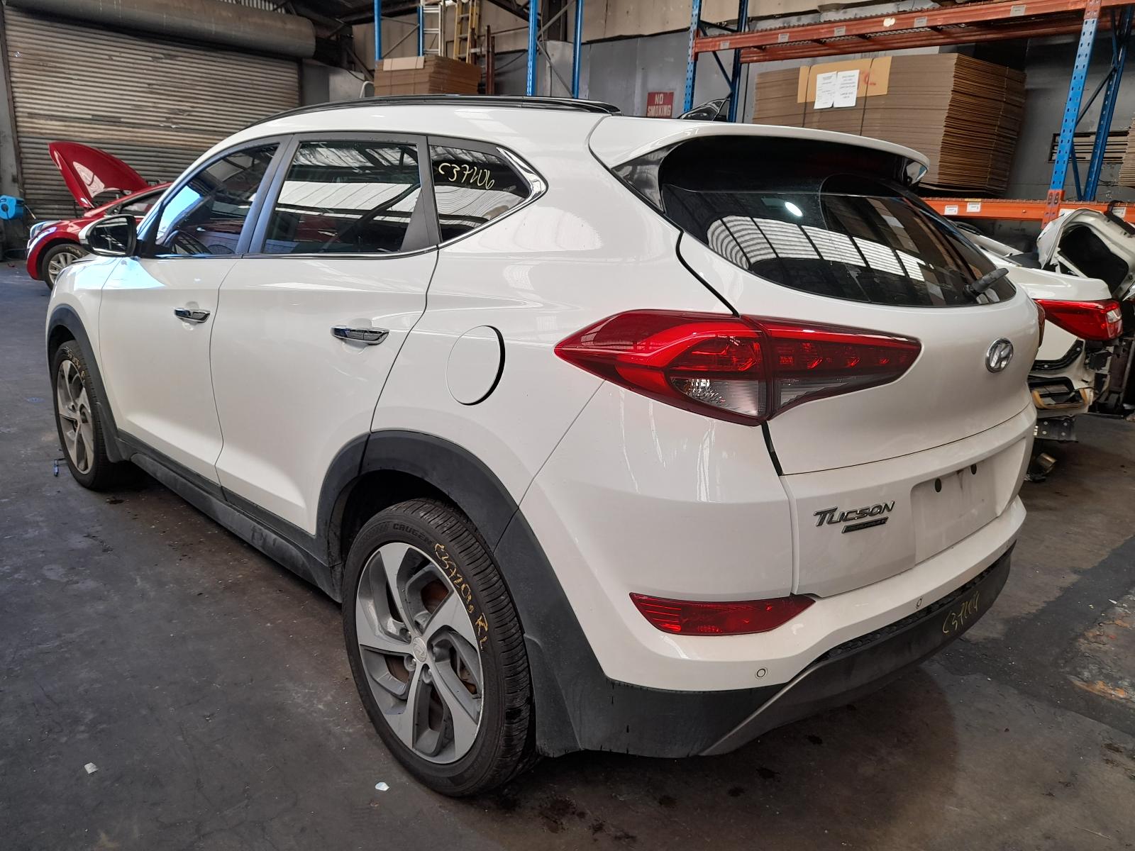 View Auto part Differential Centre Hyundai Tucson 2015