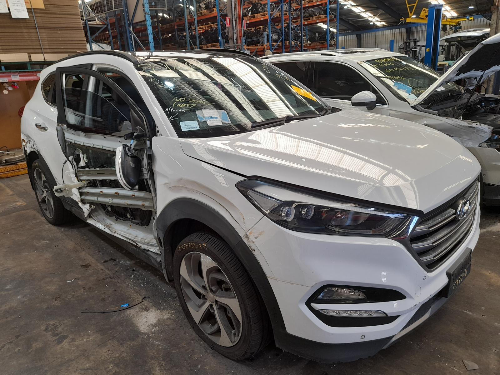 View Auto part Differential Centre Hyundai Tucson 2015