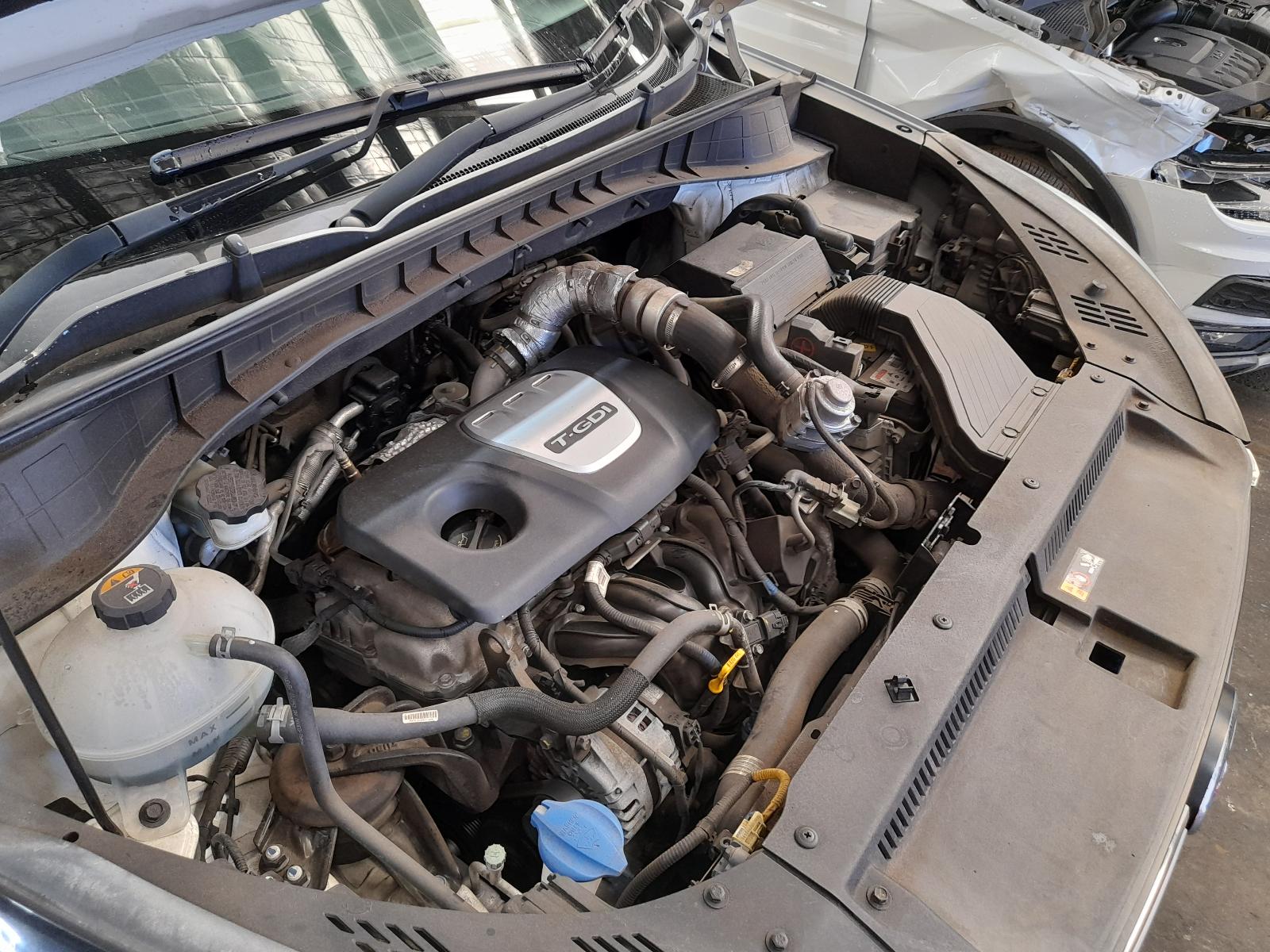 View Auto part Differential Centre Hyundai Tucson 2015