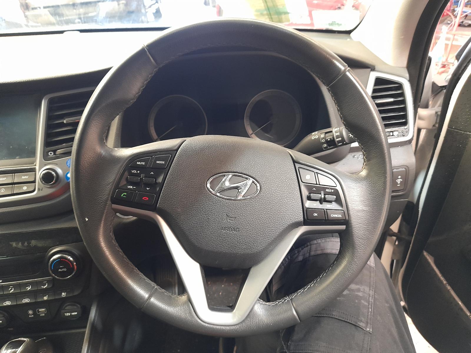 View Auto part Differential Centre Hyundai Tucson 2015