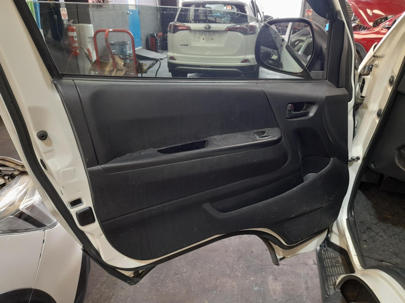 View Auto part Ecu Toyota Hiace 2016