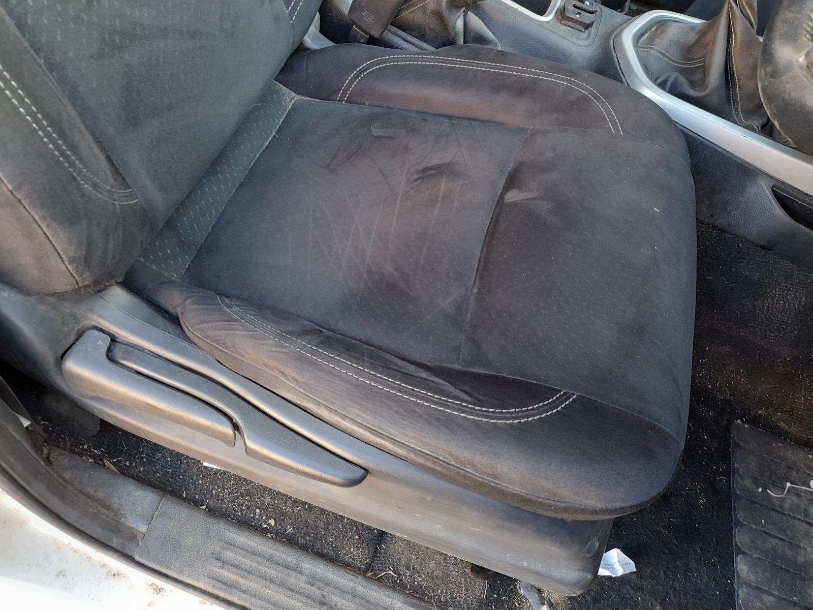 View Auto part Misc Nissan Navara 2018